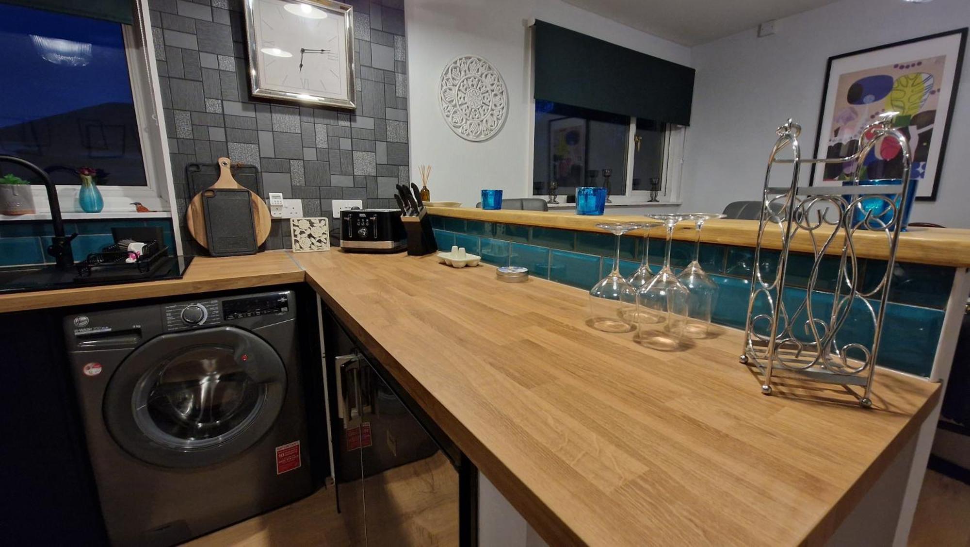 175 On Clyde - Spacious & Cosy Cedar Wood Bungalow هيلينسبورغ المظهر الخارجي الصورة