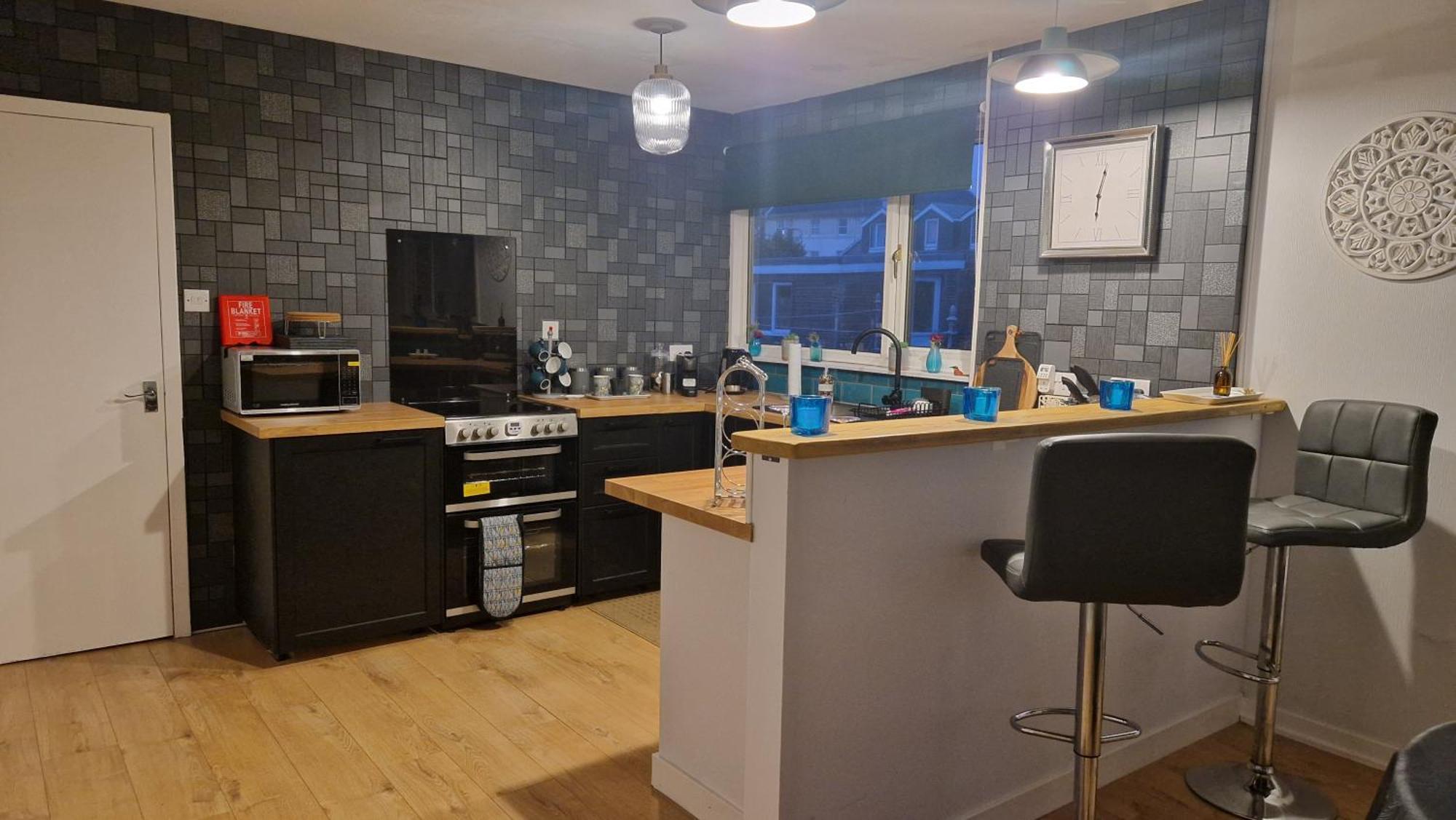 175 On Clyde - Spacious & Cosy Cedar Wood Bungalow هيلينسبورغ المظهر الخارجي الصورة