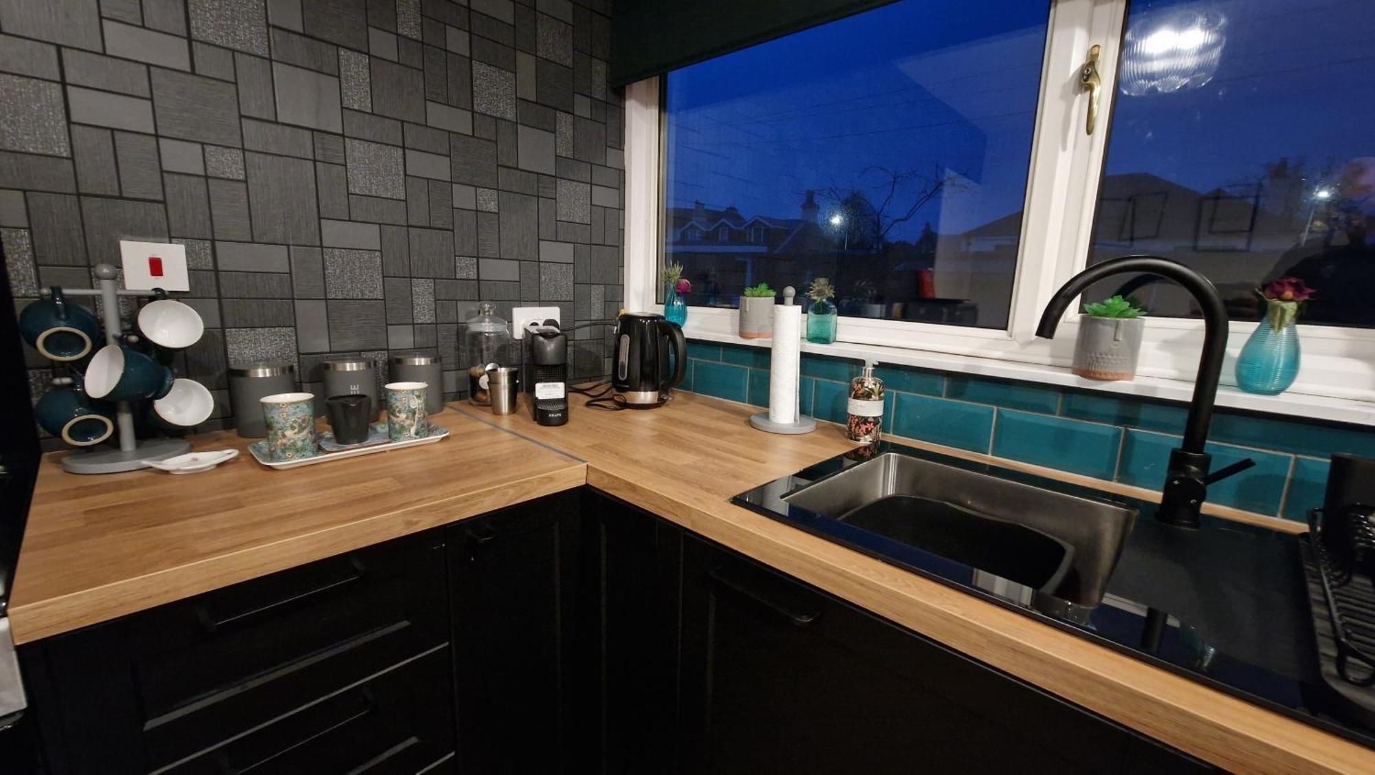 175 On Clyde - Spacious & Cosy Cedar Wood Bungalow هيلينسبورغ المظهر الخارجي الصورة